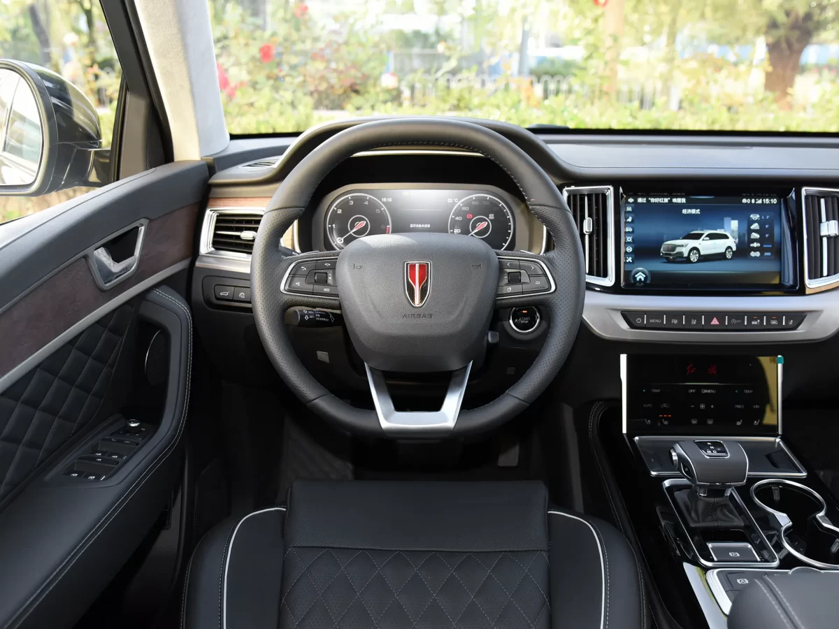 интерьер салона Hongqi HS7 1-го поколения интерьер салона Hongqi HS7 1-го поколения