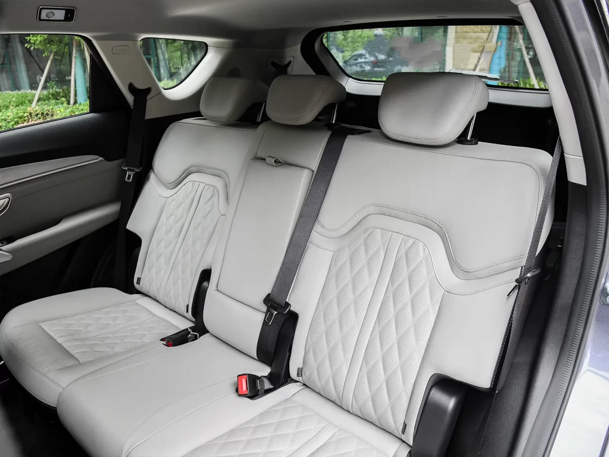 пассажирские места второго ряда