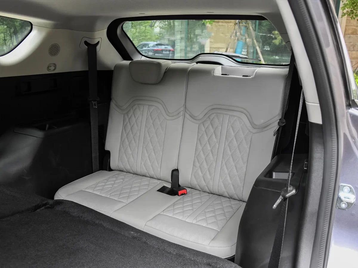 опциональный третий ряд пассажирских кресел