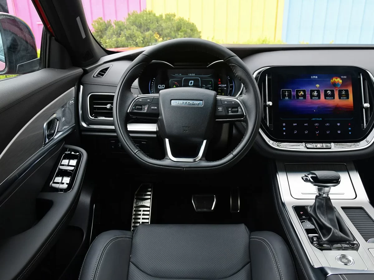 интерьер салона Jetour X70 Coupe