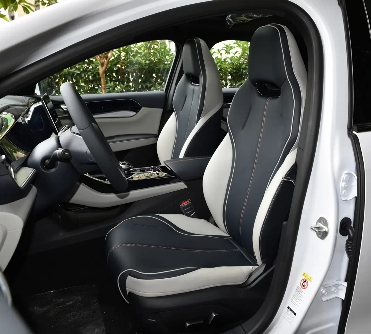 интерьер салона BYD Qin Plus