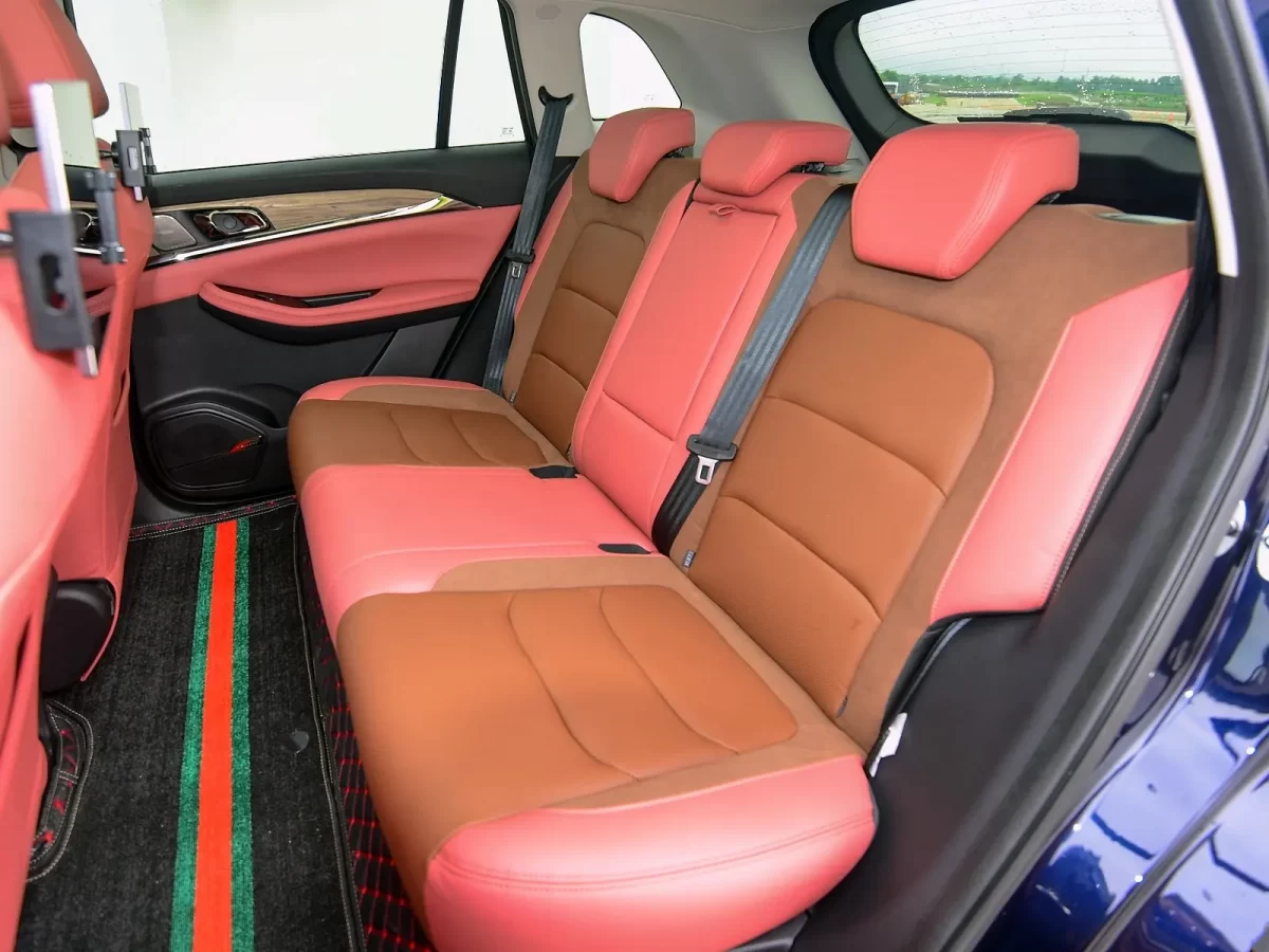 задний пассажирский диван