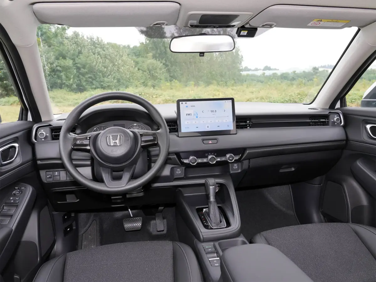 интерьер салона Honda Vezel 2 (в Китае)