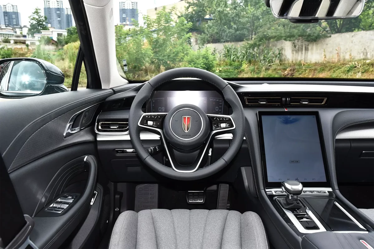 интерьер салона седана H5 интерьер салона седана H5