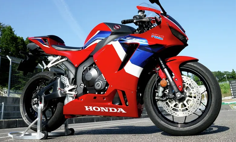 Honda CBR600RR (заглавная)