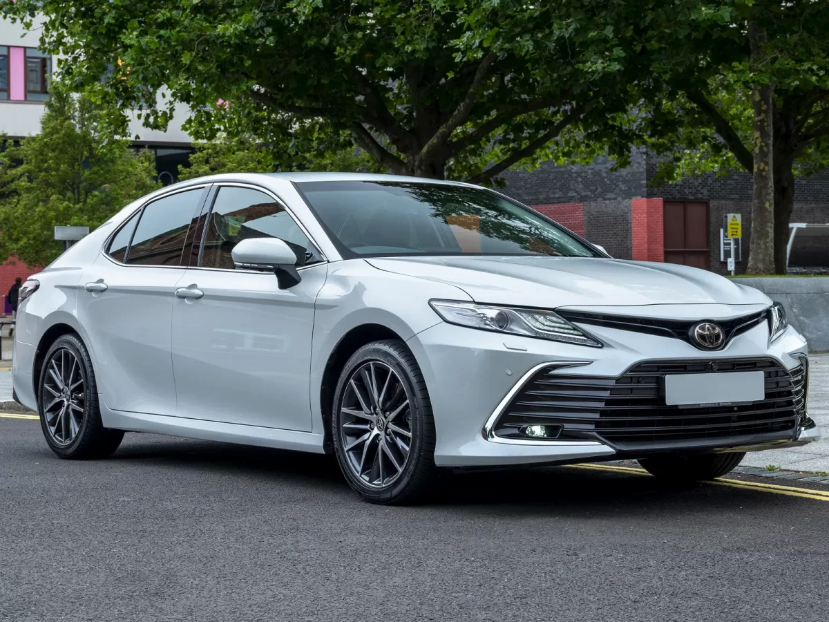 рестайлинговый седан Toyota Camry (XV70) 2021-2023 годов рестайлинговый седан Toyota Camry (XV70) 2021-2023 годов