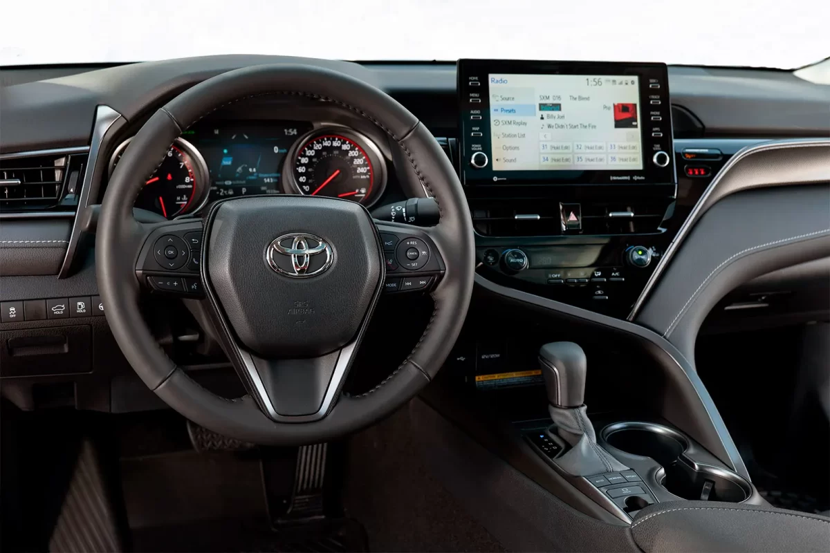 приборная панель и центральная консоль Тойоты Камри в 70м кузове приборная панель и центральная консоль Тойоты Камри в 70м кузове