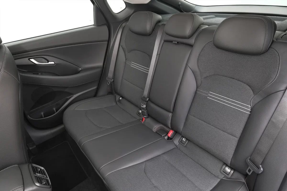 сидения заднего дивана