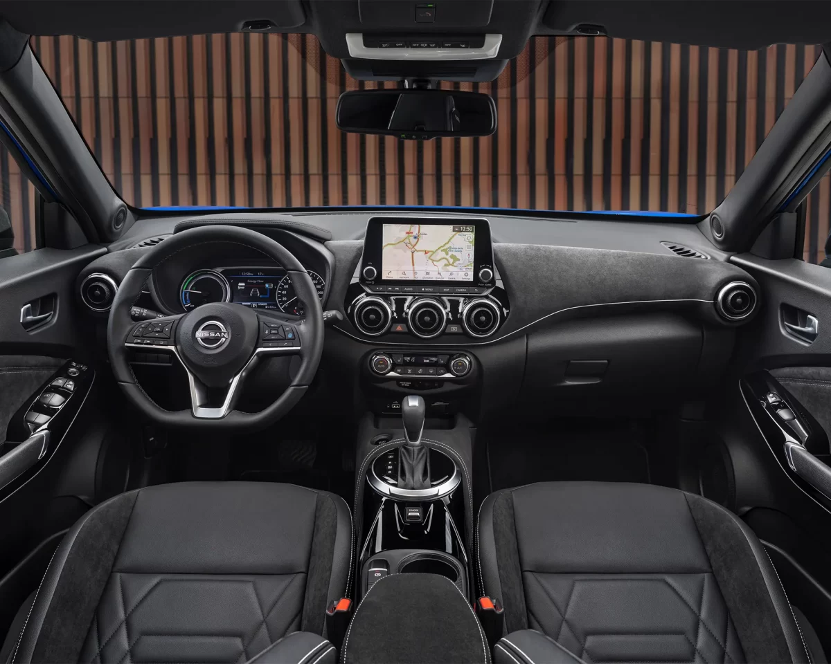 интерьер салона во втором Джуке