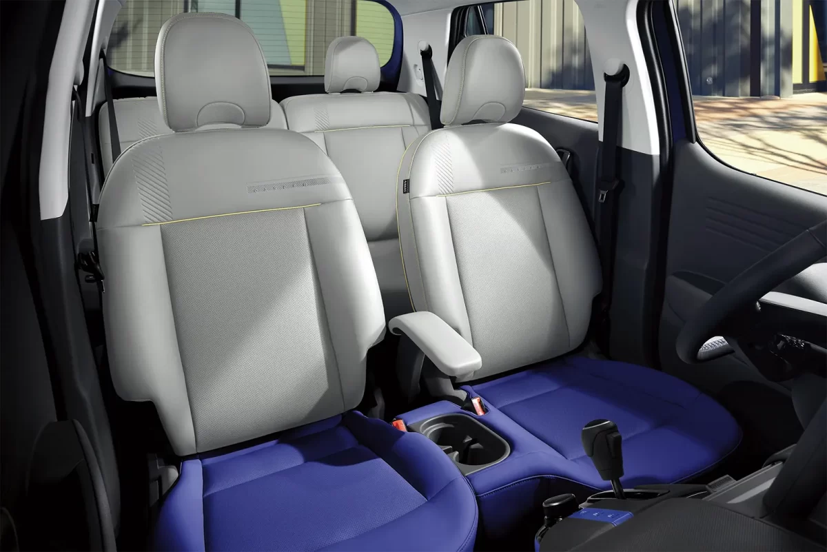 передние сиденья