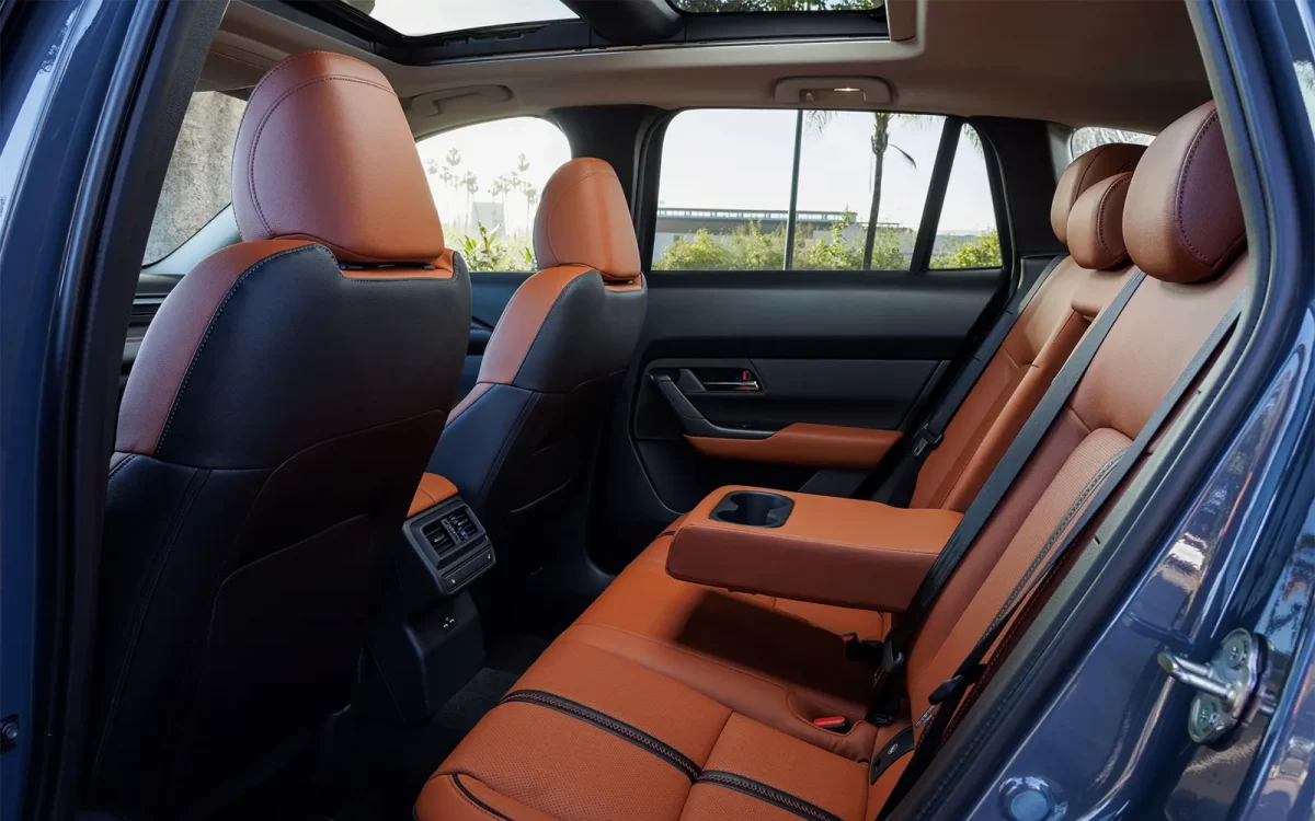 задний диван - места для пассажиров задний диван - места для пассажиров