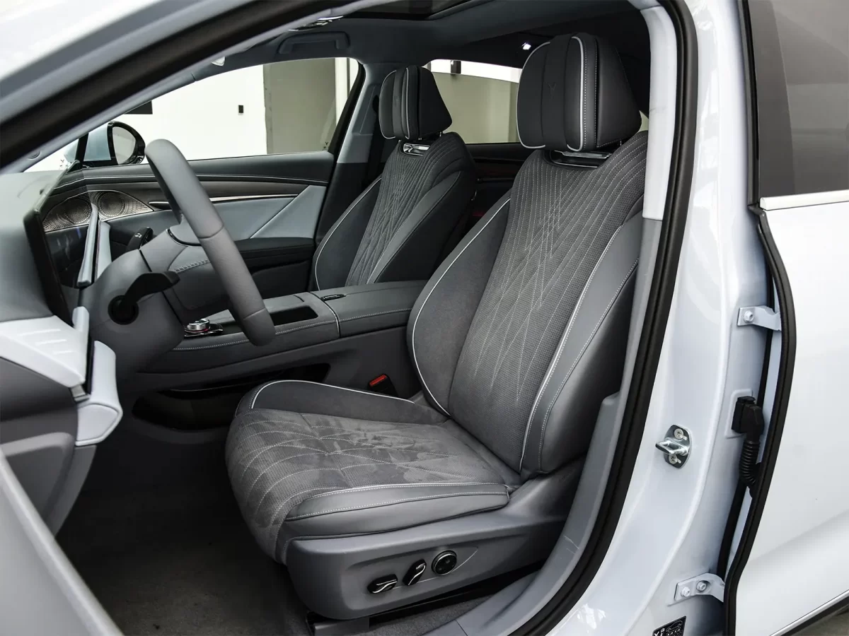 передние сидения  передние сидения