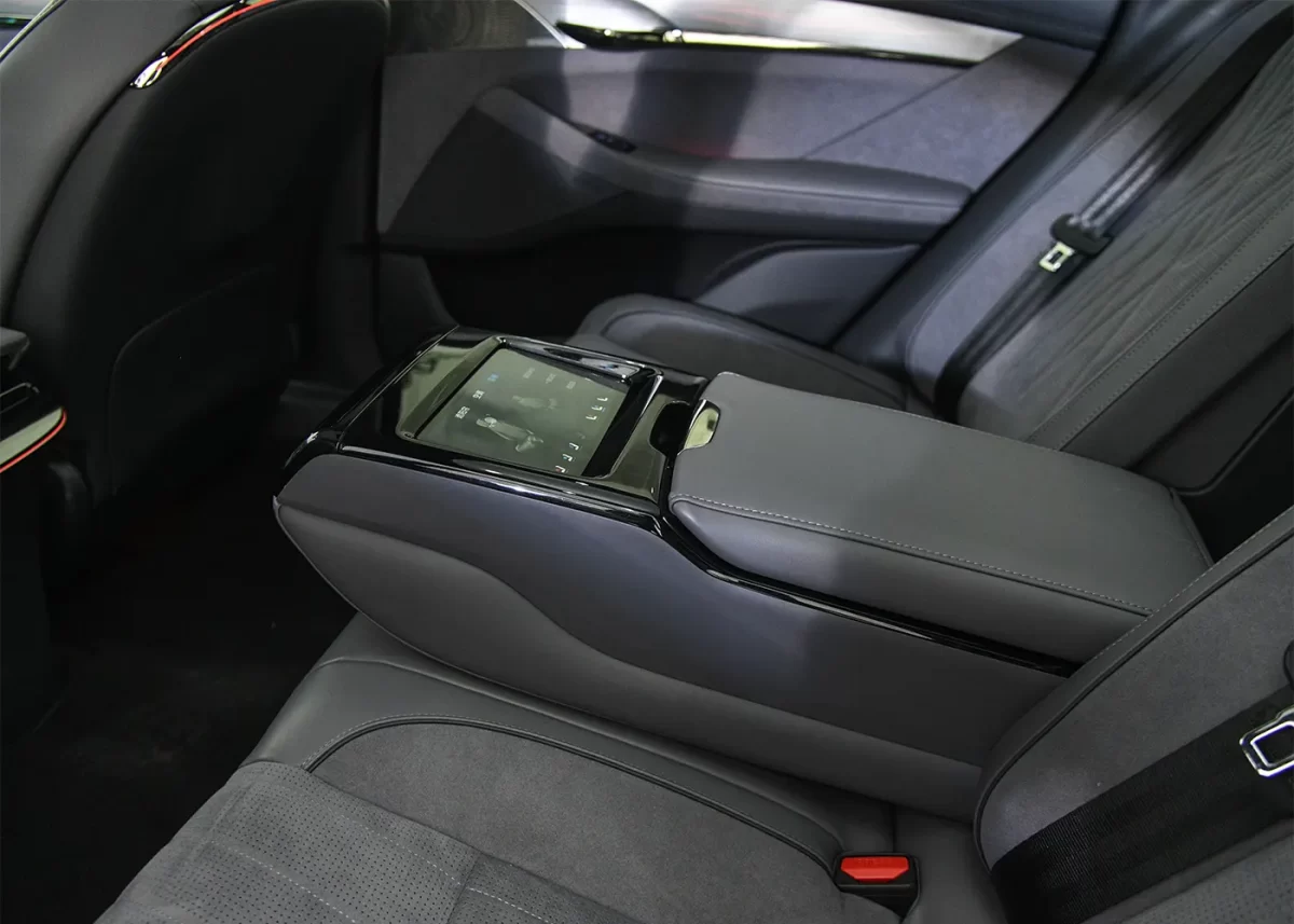 панель управления для пассажиров панель управления для пассажиров