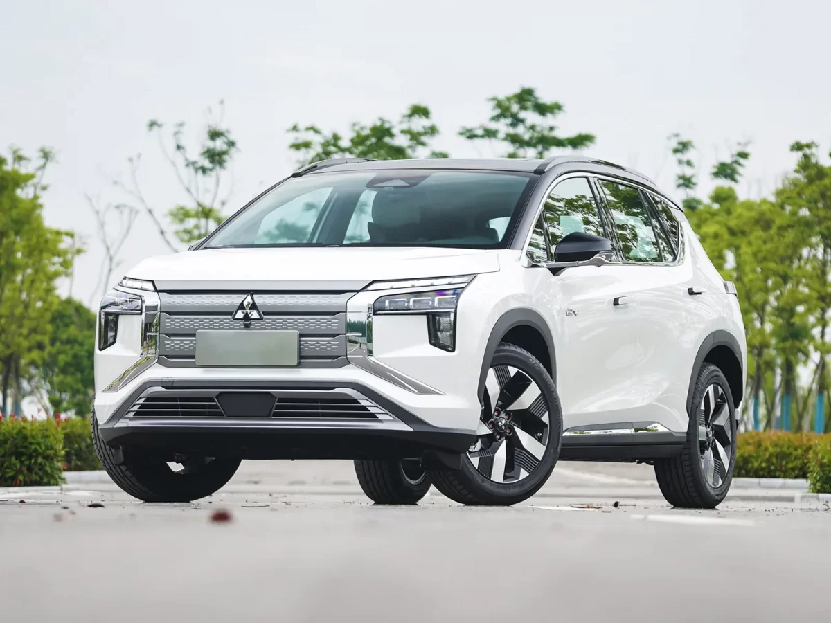 фото электромобиля Аиртрек от Митсубиси