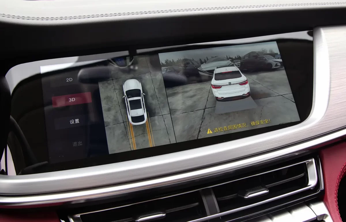 дисплей головного устройства