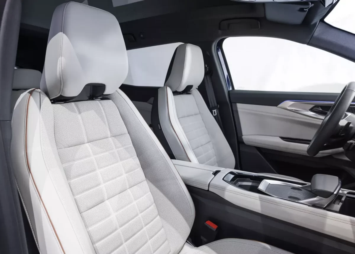 передние сидения в шестом Эспейсе передние сидения в шестом Эспейсе