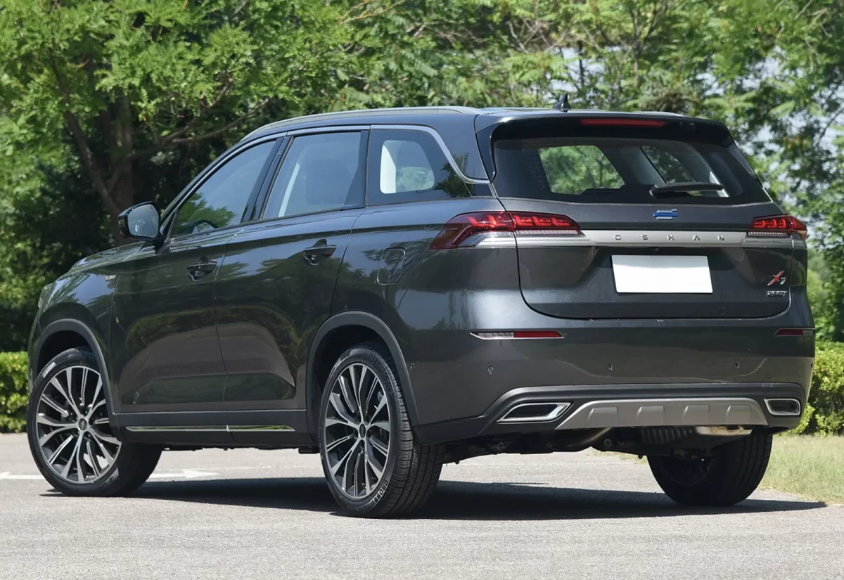 фотография Oshan X7'2019 (вид сзади) фотография Oshan X7'2019 (вид сзади)