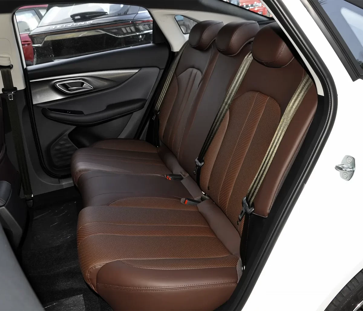 задний пассажирский диван в гольф-седане БАИК задний пассажирский диван в гольф-седане БАИК