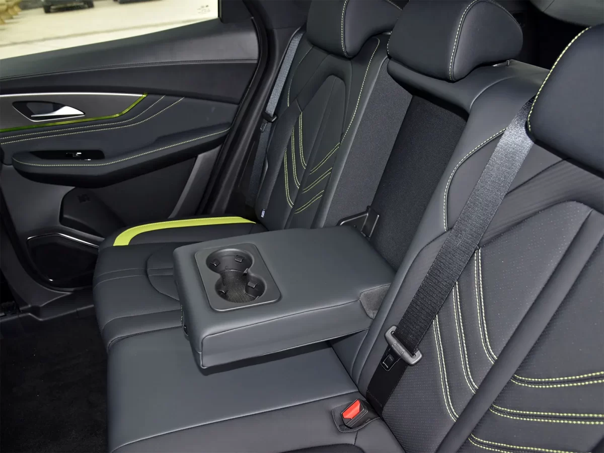 пассажирские кресла второго ряда