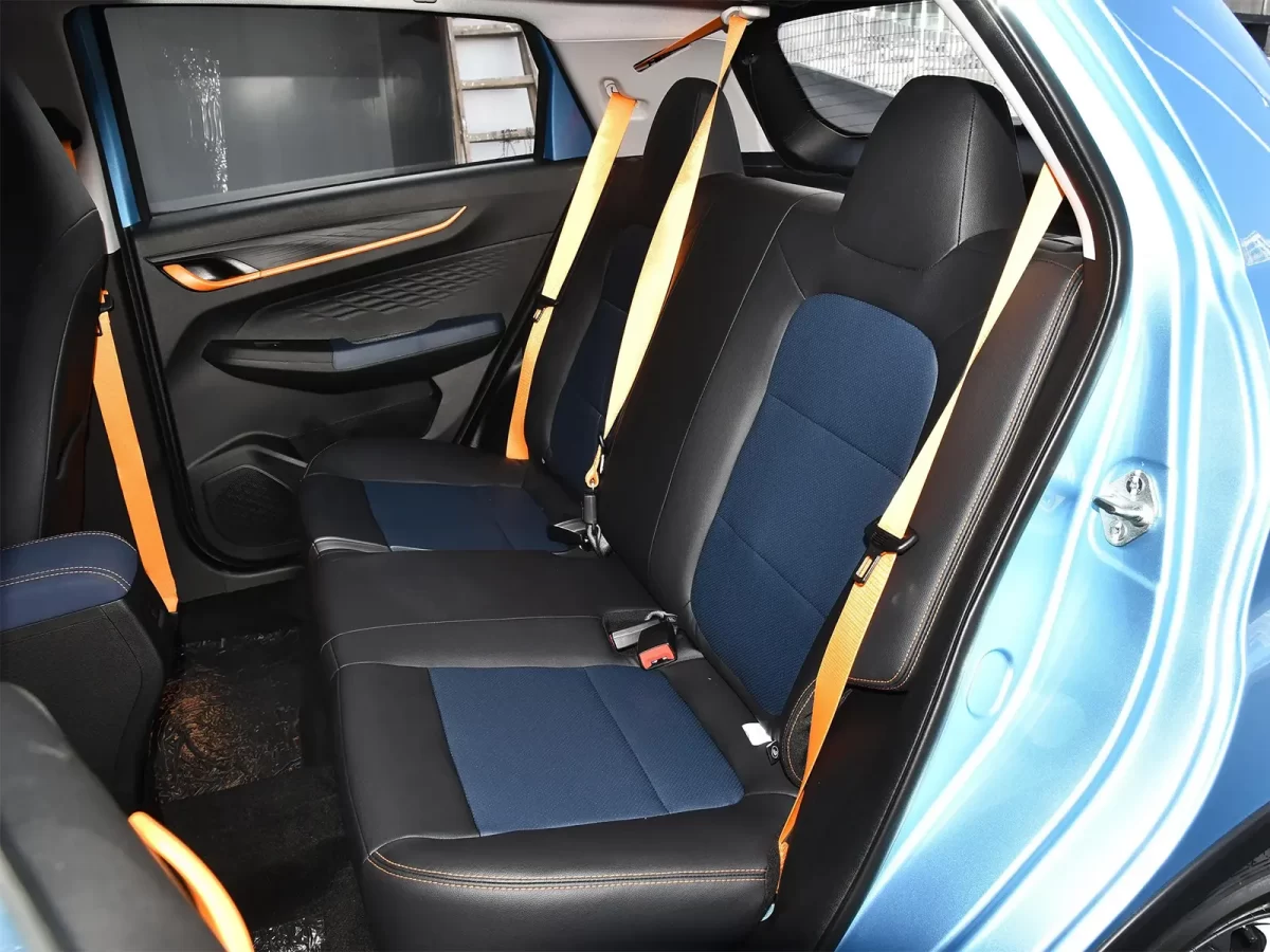 пассажирские места второго ряда