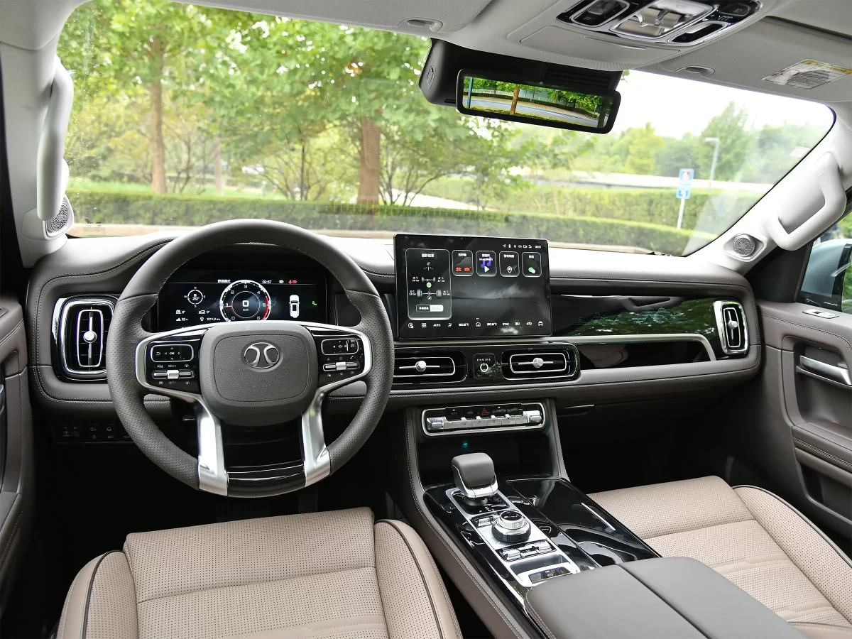 интерьер салона BJ 60 марки Beijing интерьер салона BJ 60 марки Beijing