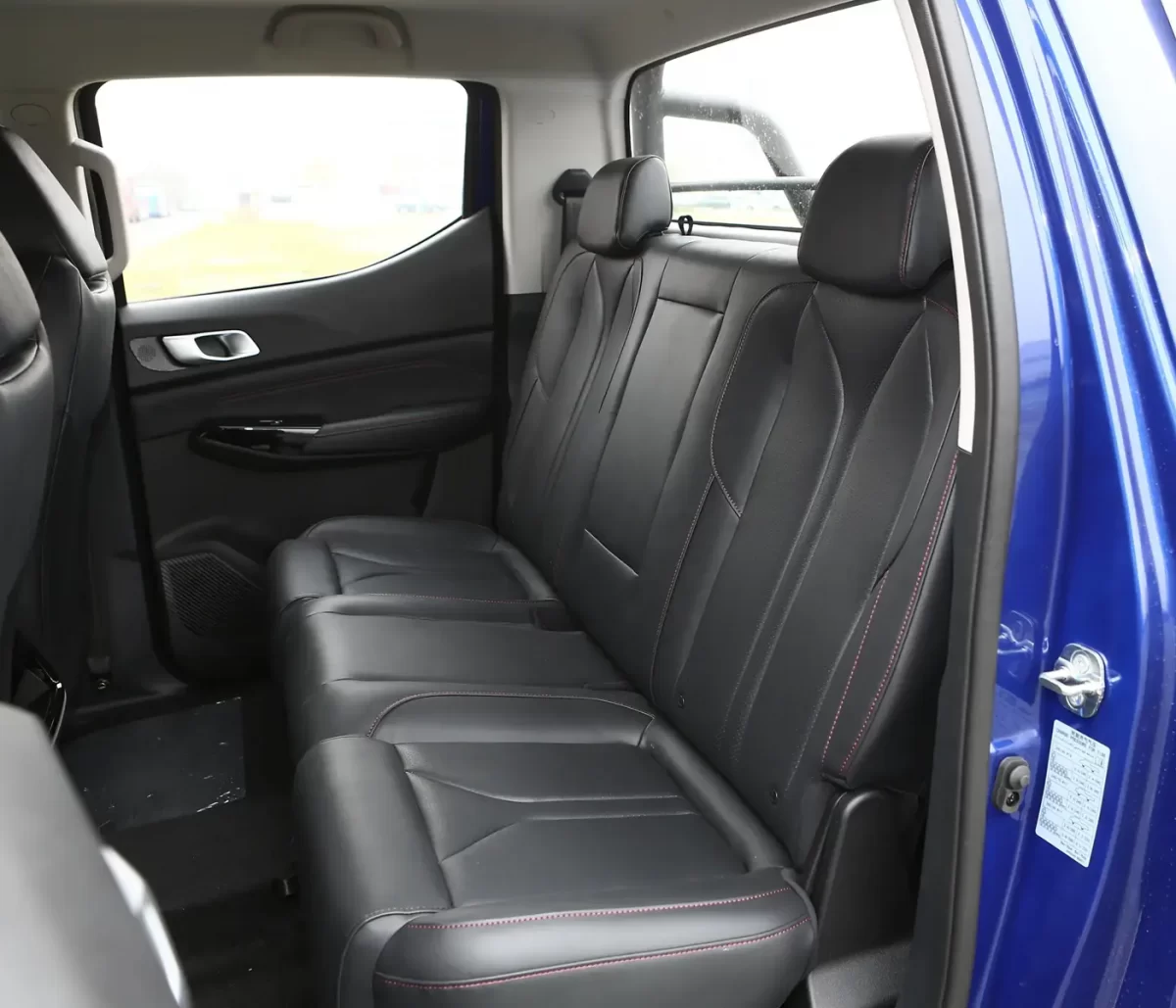 пассажирские места второго ряда