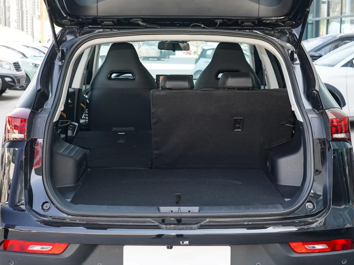 багажник и возможности трансформации салона