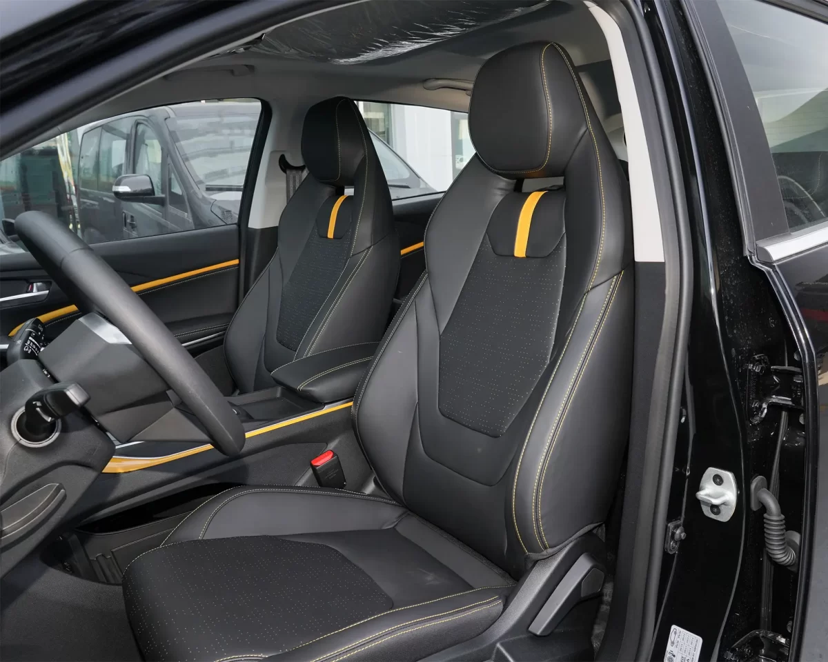 передние сидения 