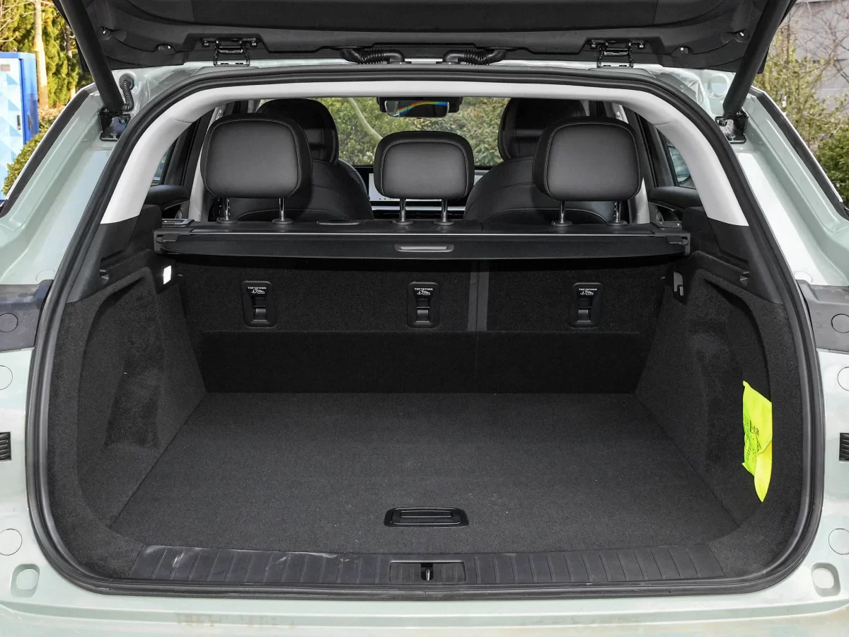 багажный отсек в RX багажный отсек в RX