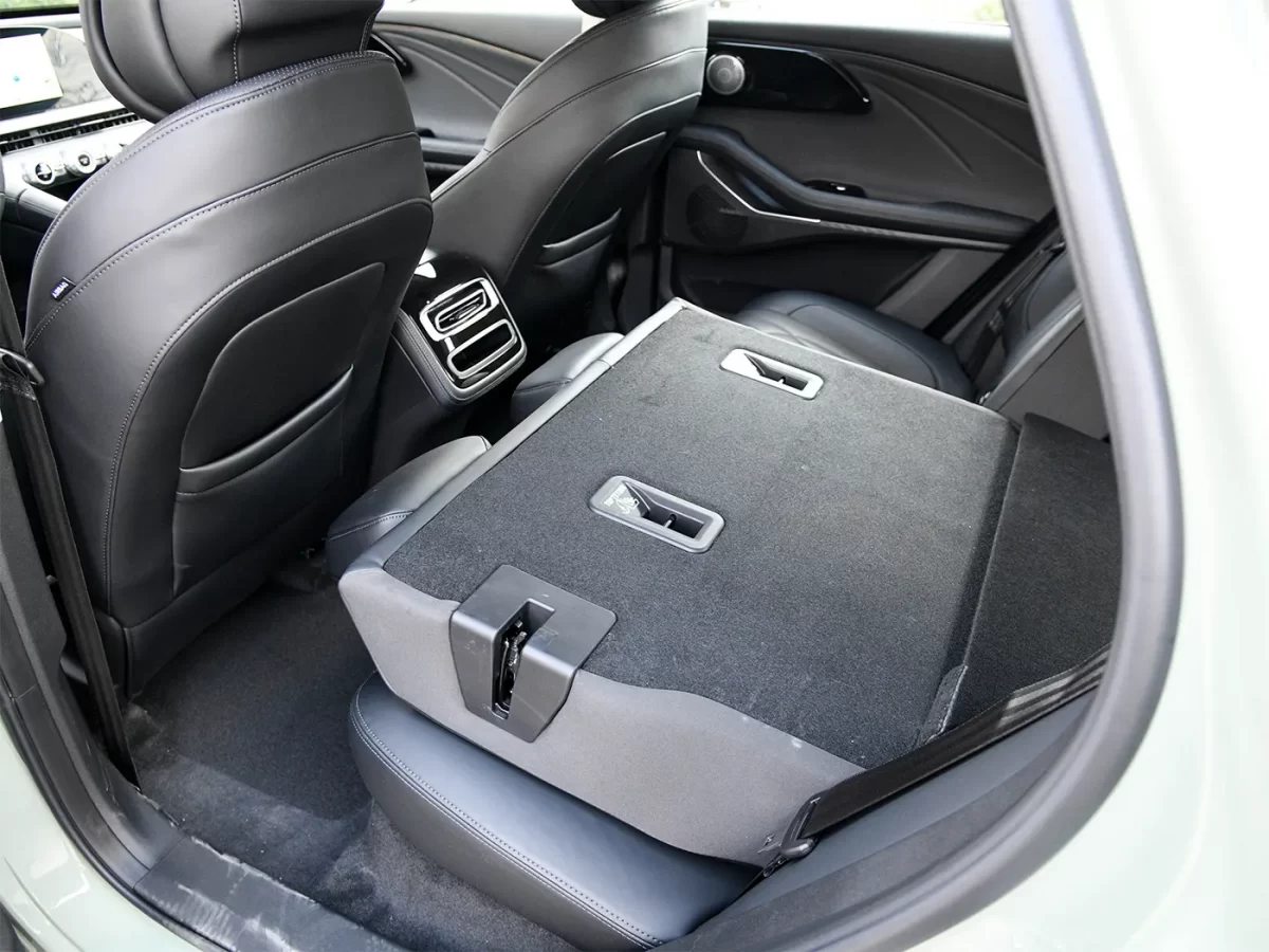 трансформация спинок заднего дивана трансформация спинок заднего дивана