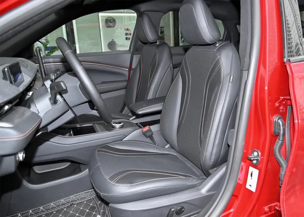 передние сидения