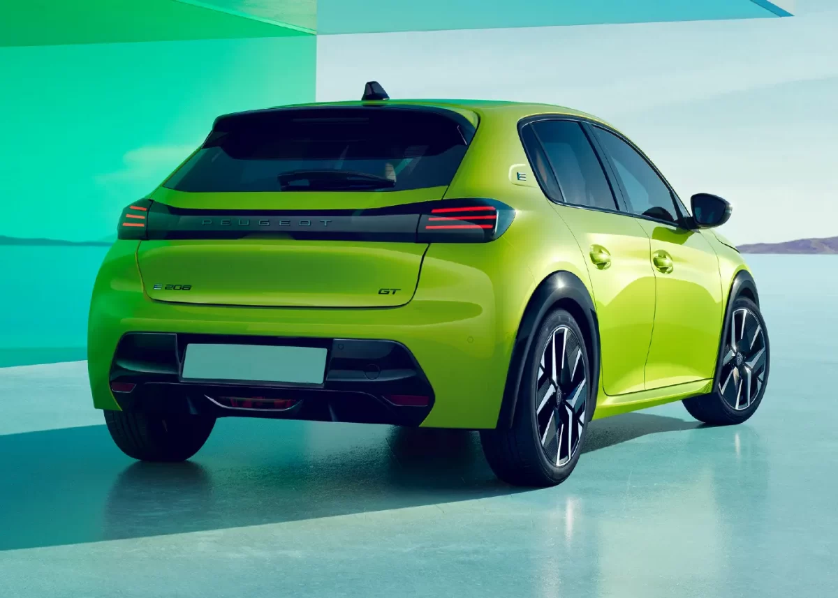 электромобиль Пежо е-208 ГТ 2024 модельный год
