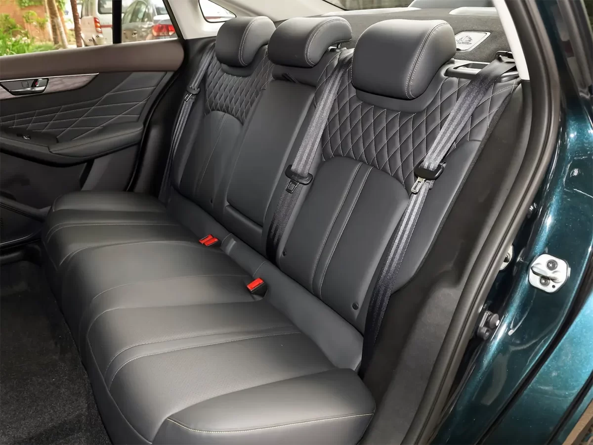 второй ряд посадочных мест