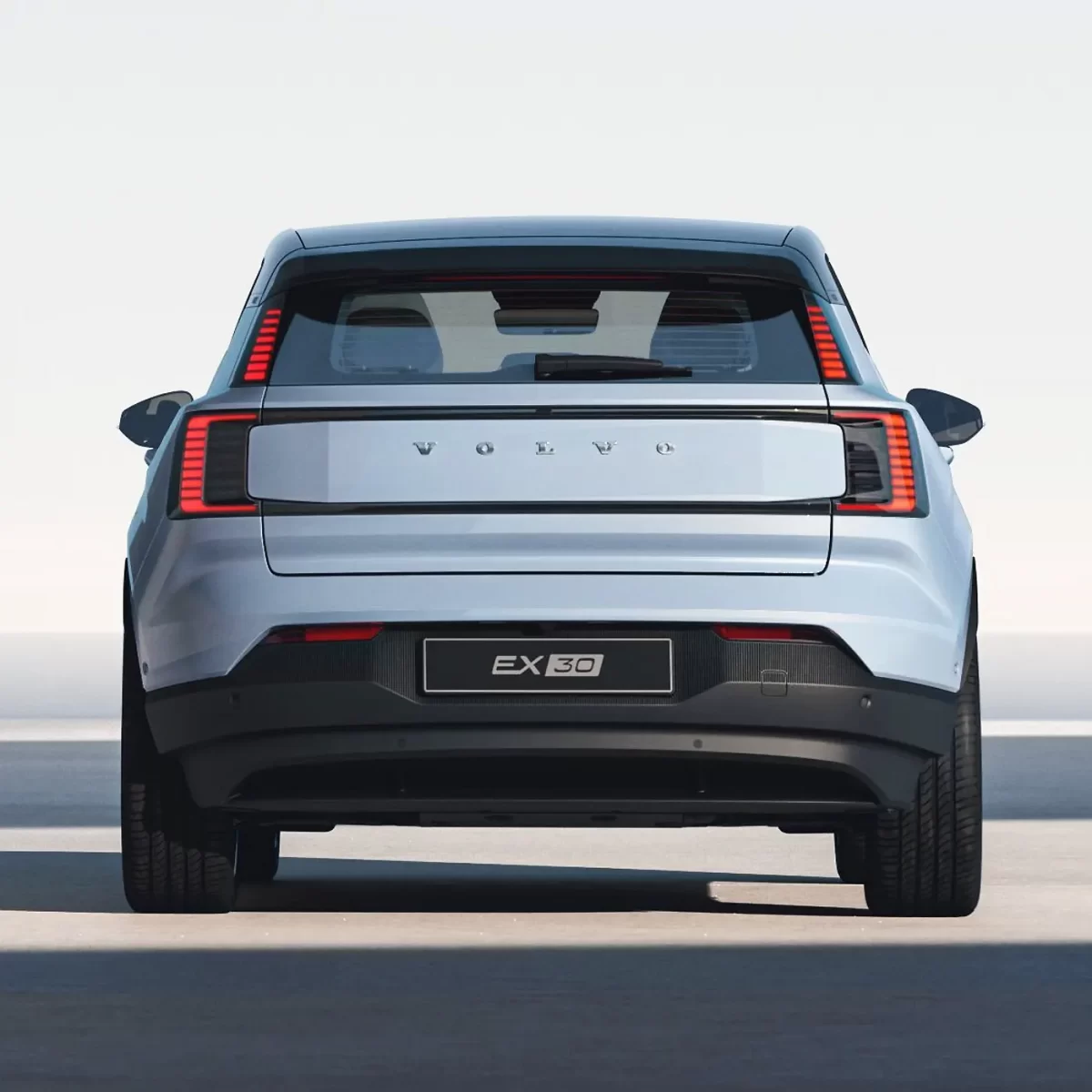 вид сзади на электро-кроссовер EX 30 вид сзади на электро-кроссовер EX 30