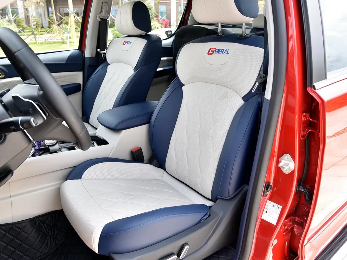 передние сиденья