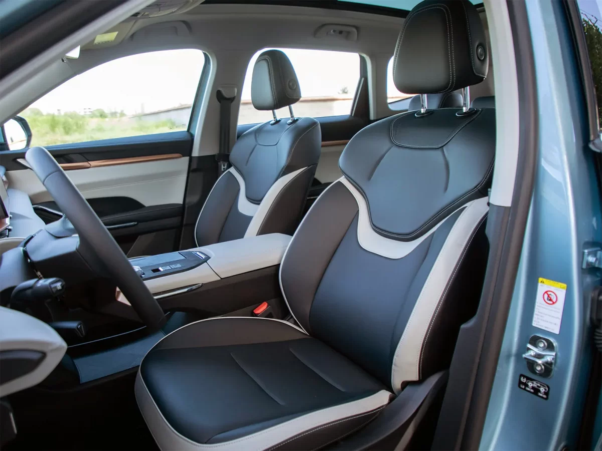 передние сиденья в 3-м H6 от Haval передние сиденья в 3-м H6 от Haval