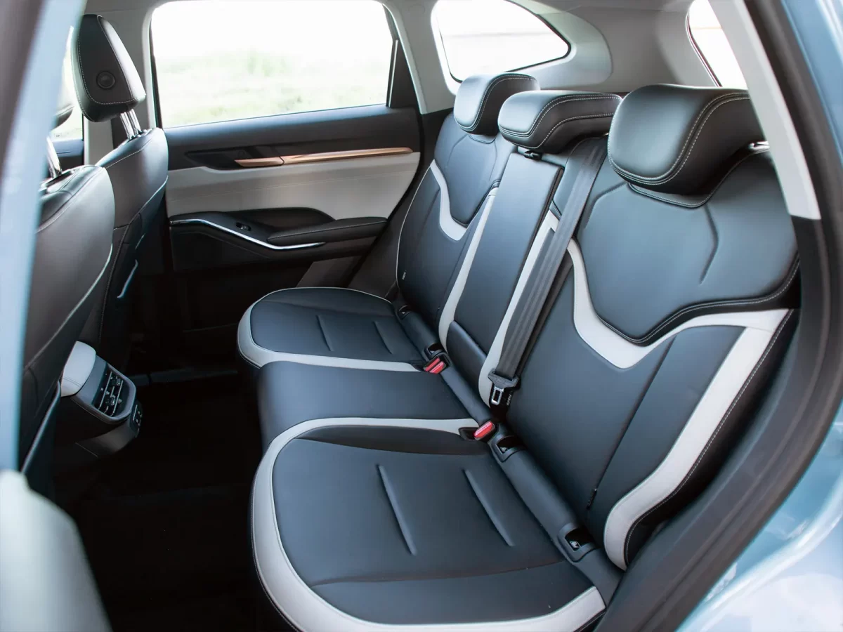 второй ряд пассажирских мест второй ряд пассажирских мест