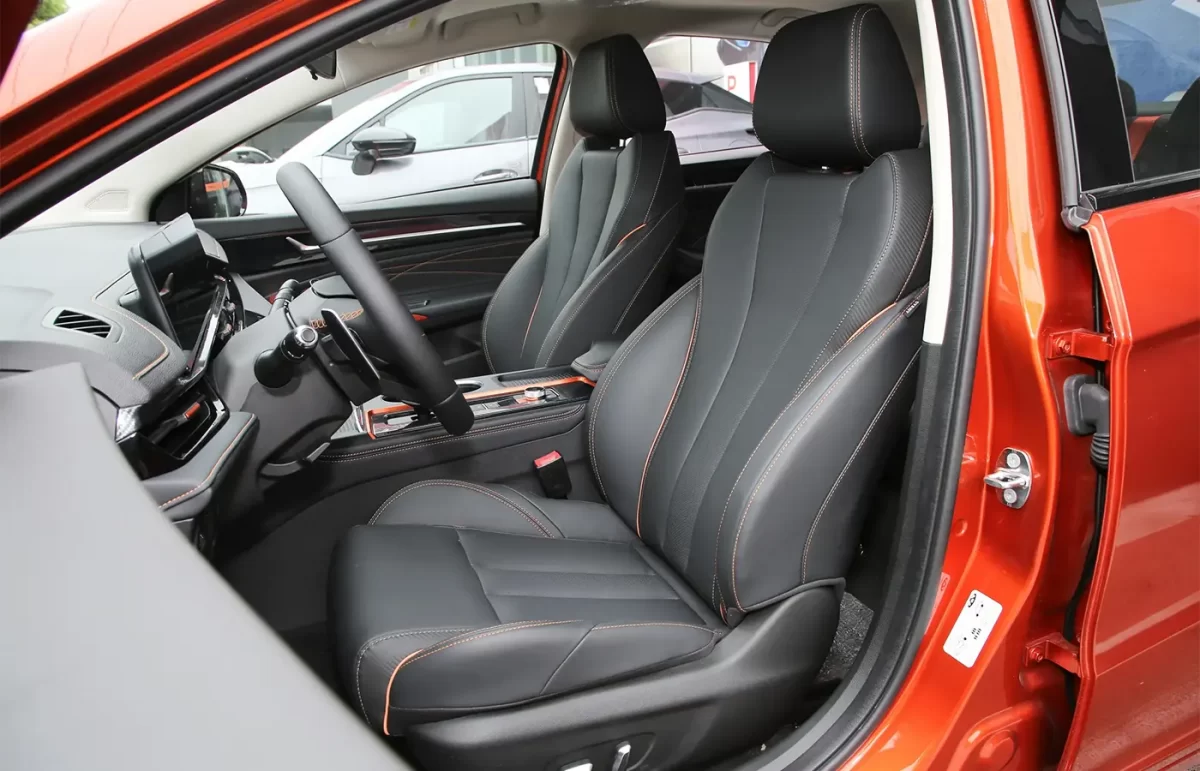 передние сиденья