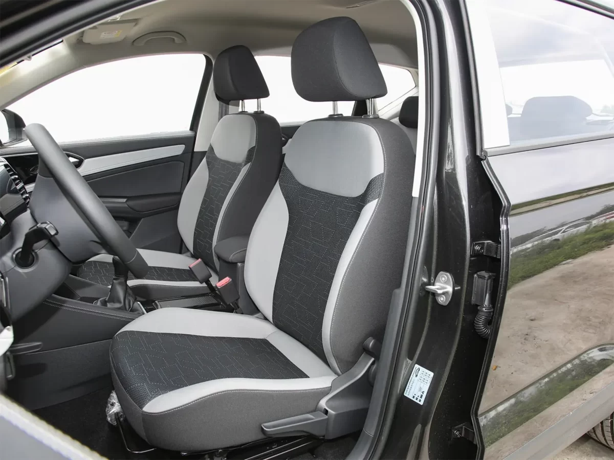 передние сиденья передние сиденья