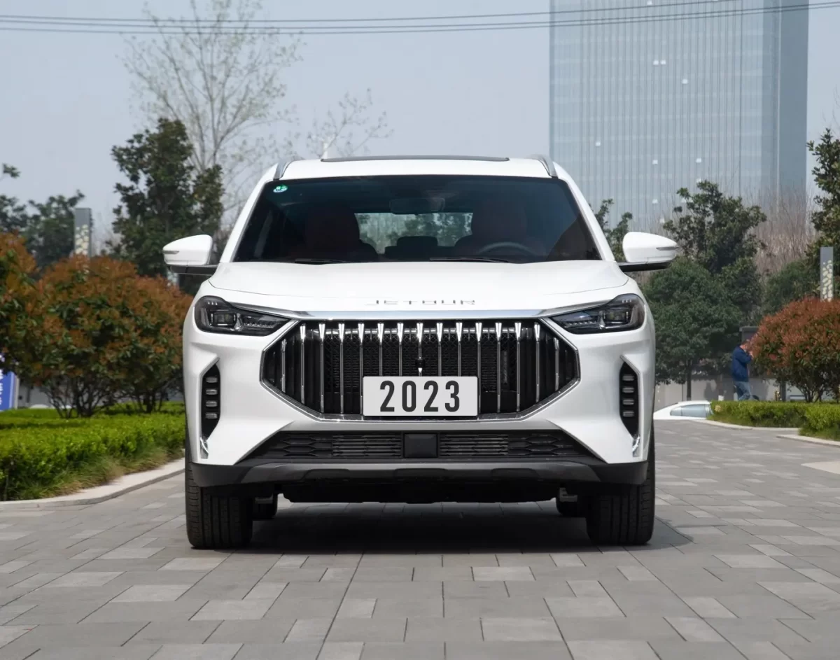 рестайлинговый Х70+ образца 2023 модельного года рестайлинговый Х70+ образца 2023 модельного года