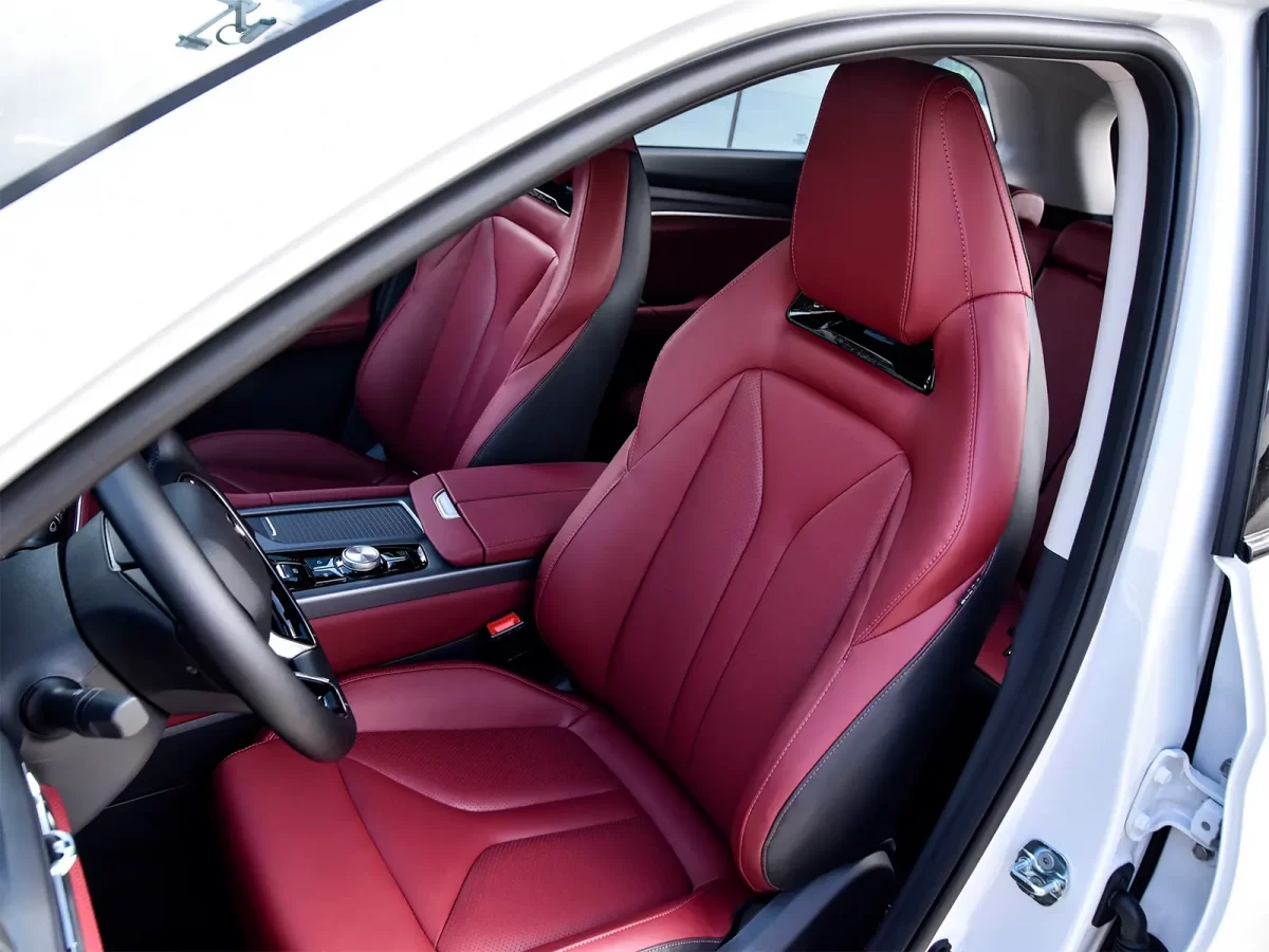 передние сиденья передние сиденья