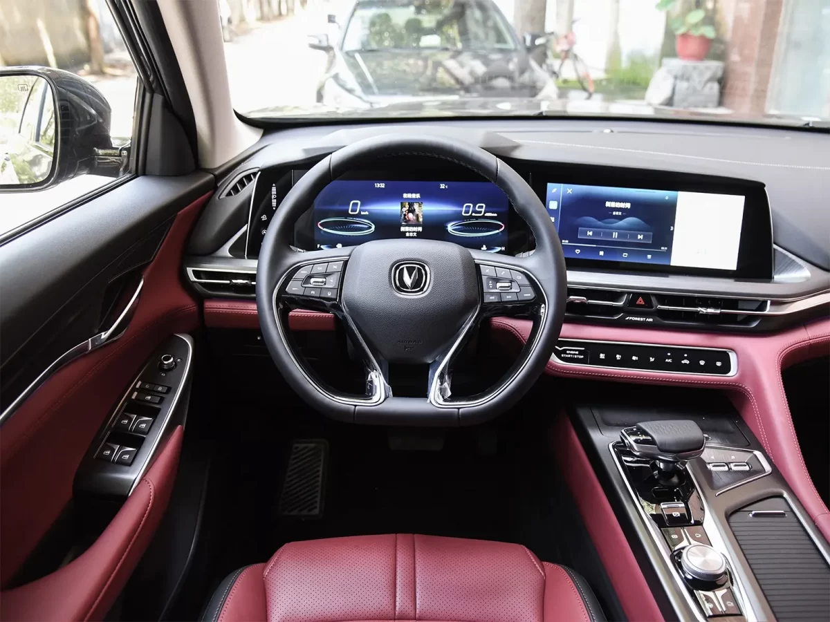 дорестайлинговый интерьер Чангана CS75+ дорестайлинговый интерьер Чангана CS75+