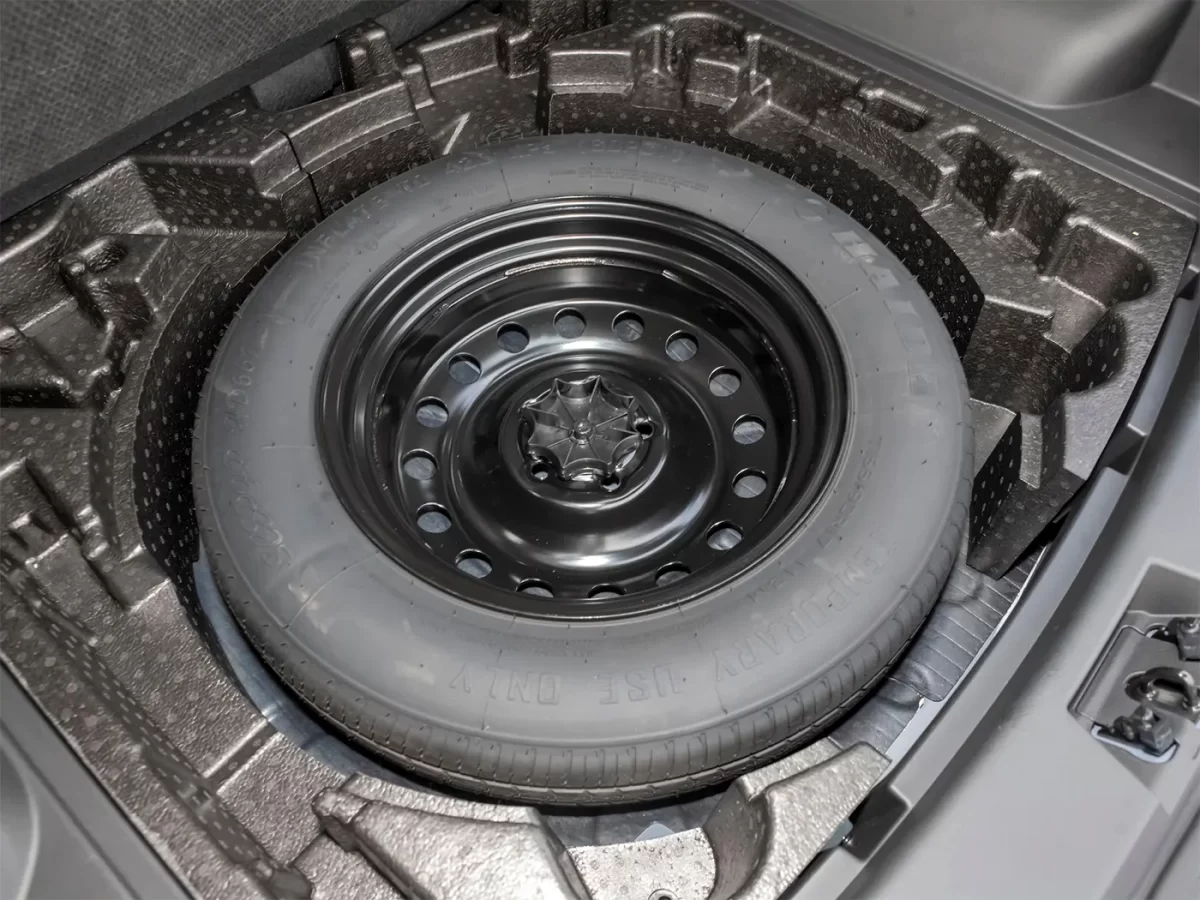 запаска в подполье багажника SWM G01 запаска в подполье багажника SWM G01