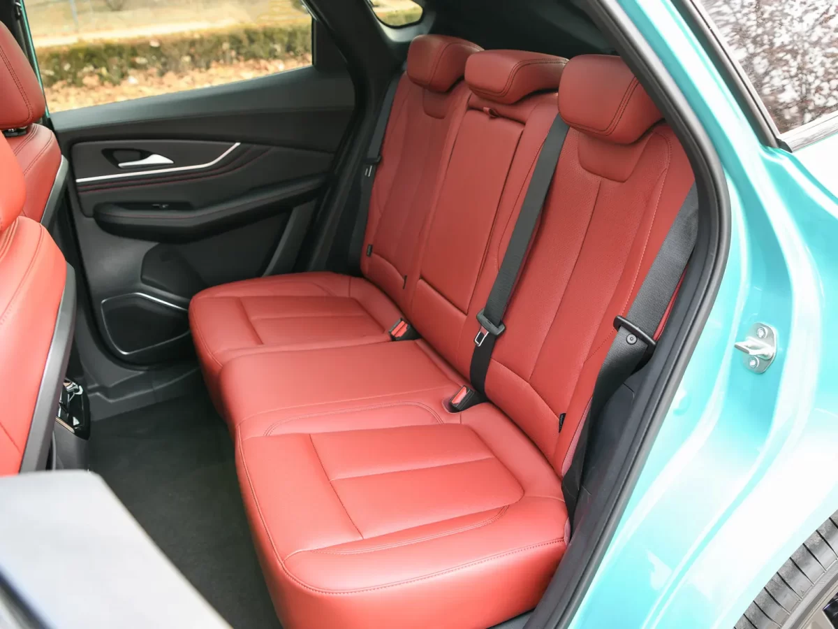 второй ряд пассажирских мест второй ряд пассажирских мест