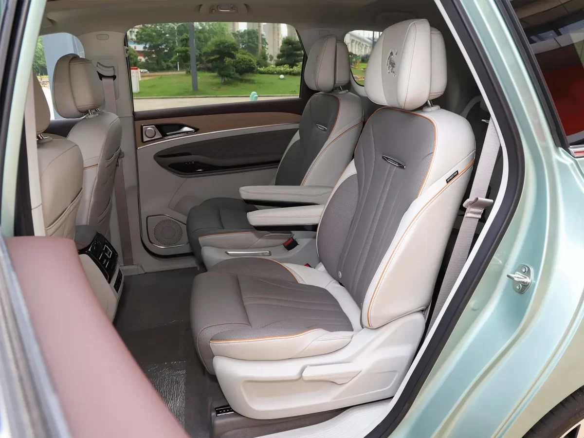 кресла второго ряда кресла второго ряда