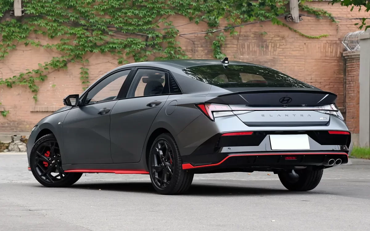 фотография 7-й Элантры Н Лайн от Хендая фотография 7-й Элантры Н Лайн от Хендая