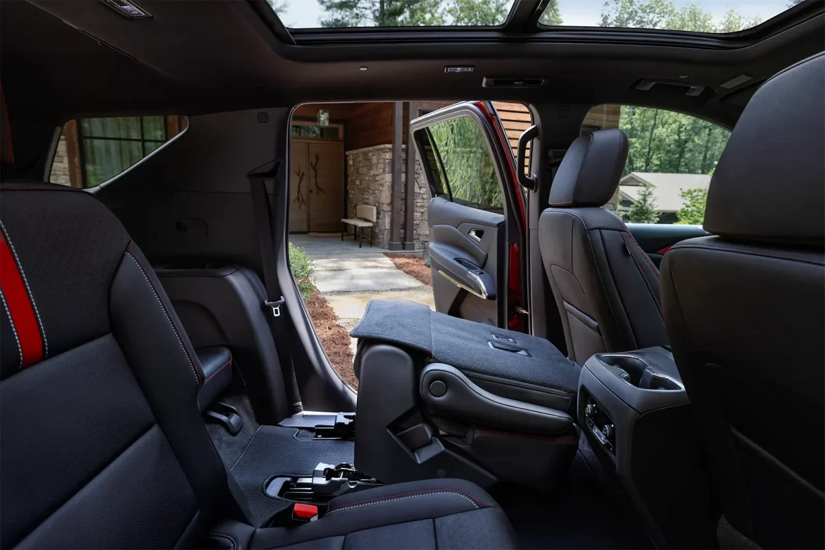 второй ряд с раздельными креслами в Траверсе 3-го поколения