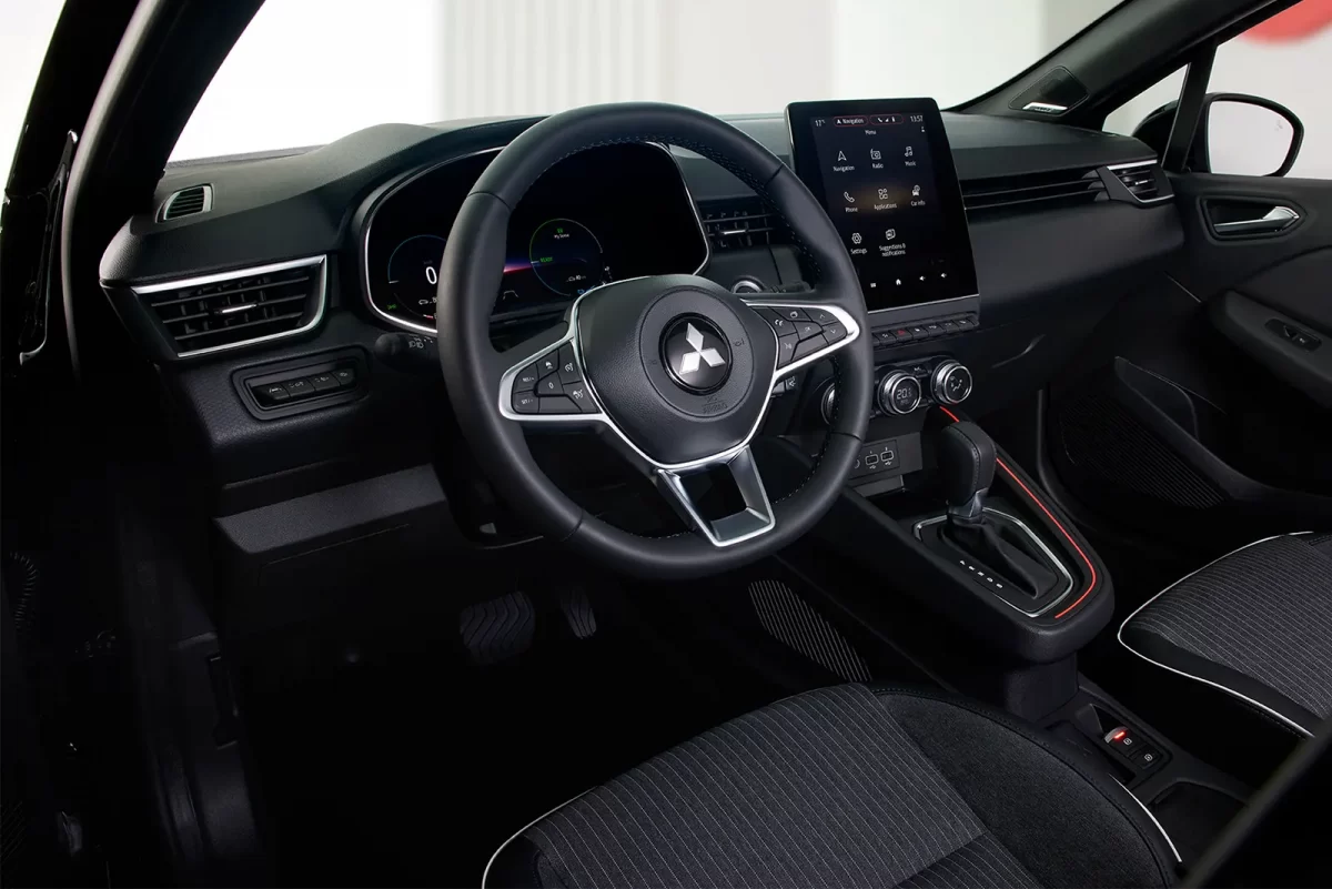 интерьер салона Мицубиси Кольта 2023-2024 модельного года