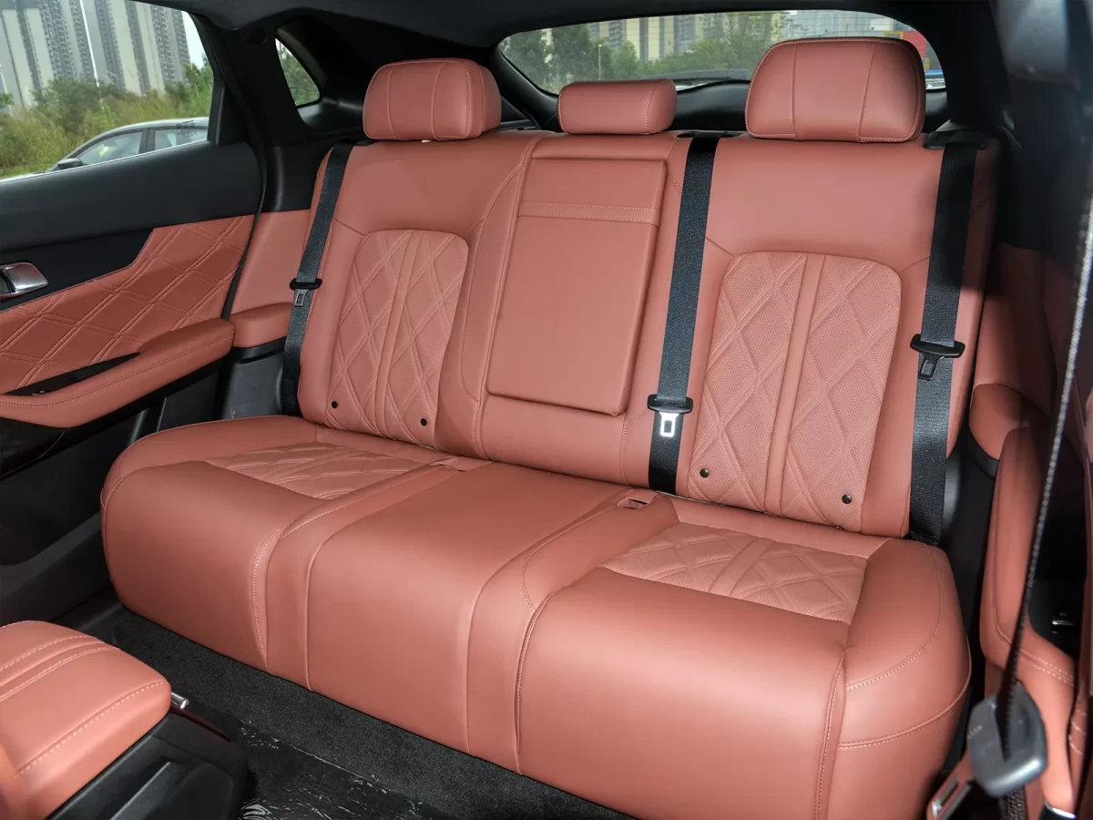 пассажирский диван второго ряда в Чангане UNI-K пассажирский диван второго ряда в Чангане UNI-K