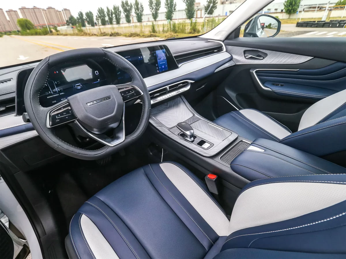 интерьер салона Venucia V-Online интерьер салона Venucia V-Online